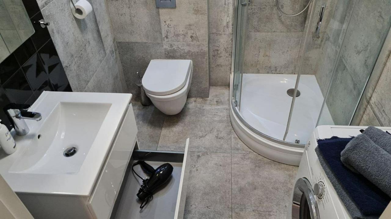 Prestige Aparthotel Centrum Nautica 什切青 外观 照片