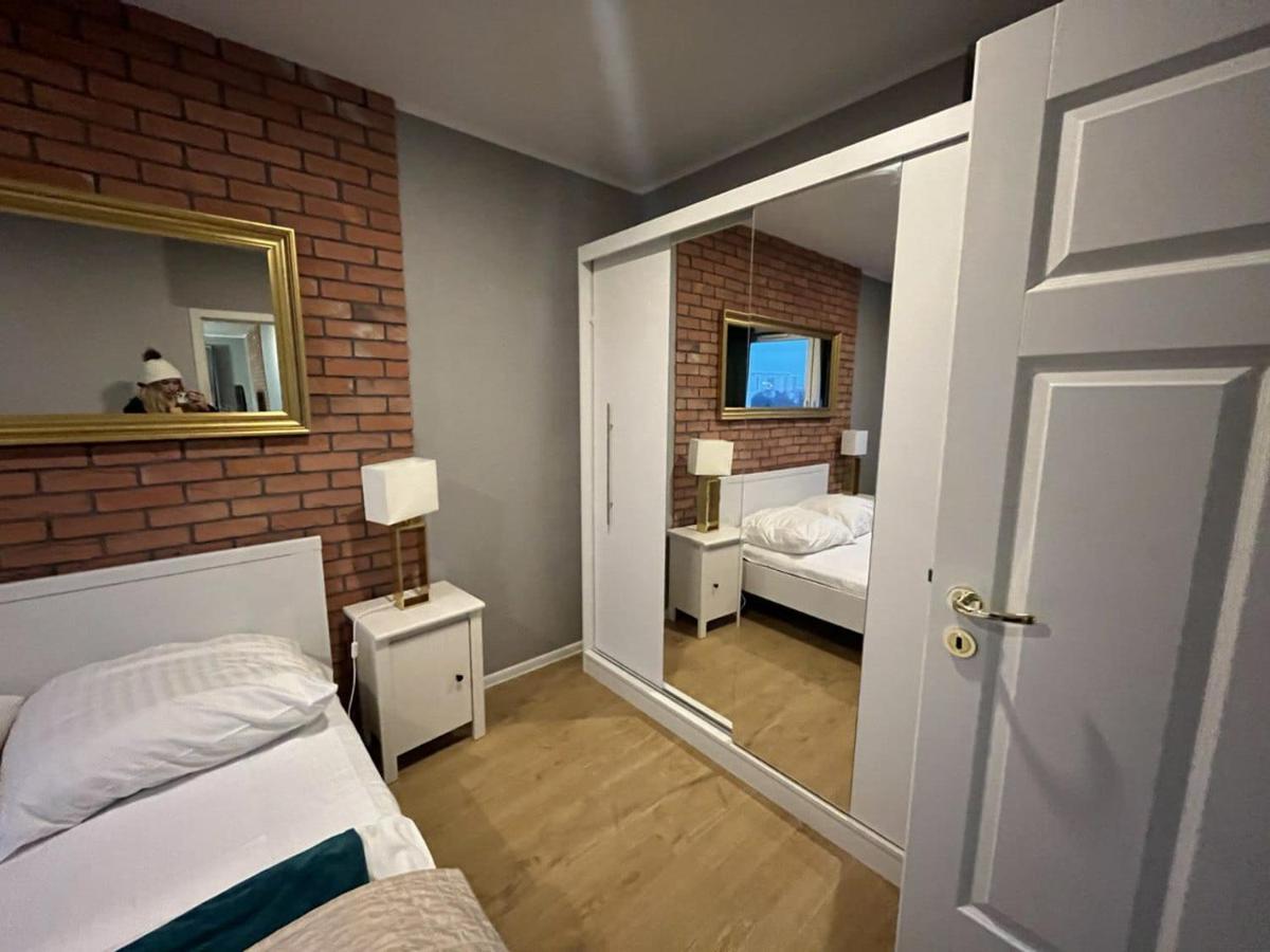 Prestige Aparthotel Centrum Nautica 什切青 外观 照片